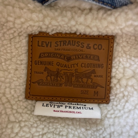 LEVIS Jean/Fur Jacket - Picture 4 of 5